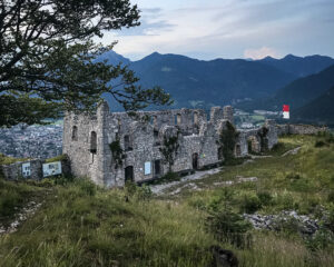 Burgruine Ehrenbweg